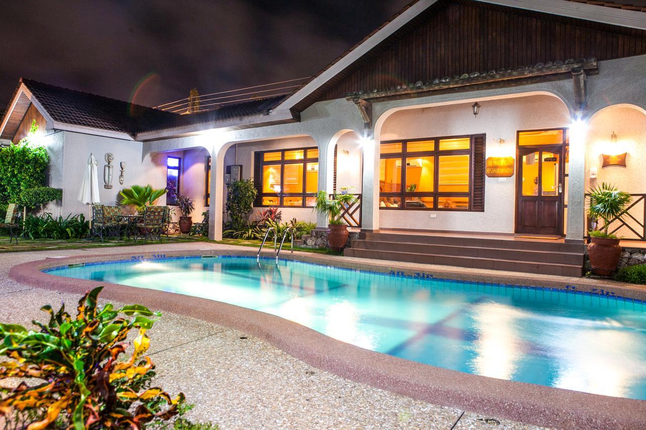 Mahogany Lodge, Cantonments Accra Exterior photo