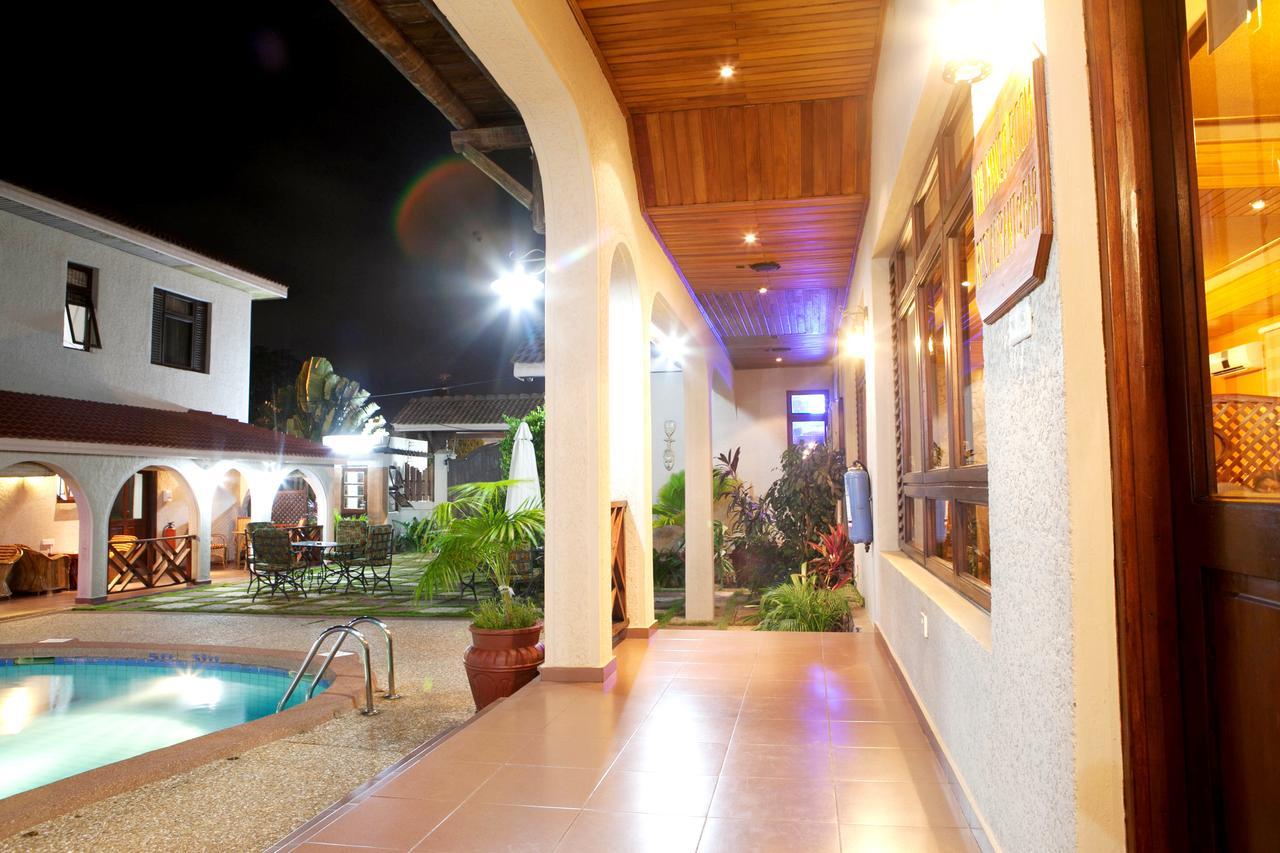 Mahogany Lodge, Cantonments Accra Exterior photo