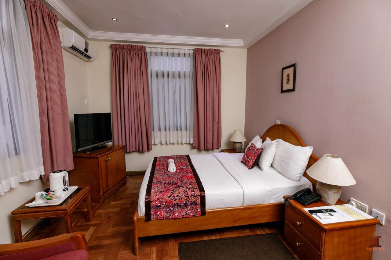 Mahogany Lodge, Cantonments Accra Exterior photo