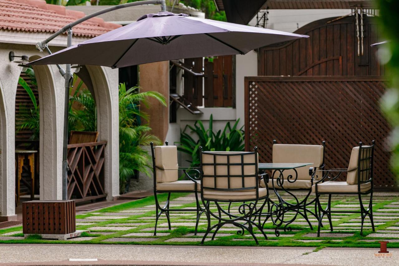 Mahogany Lodge, Cantonments Accra Exterior photo