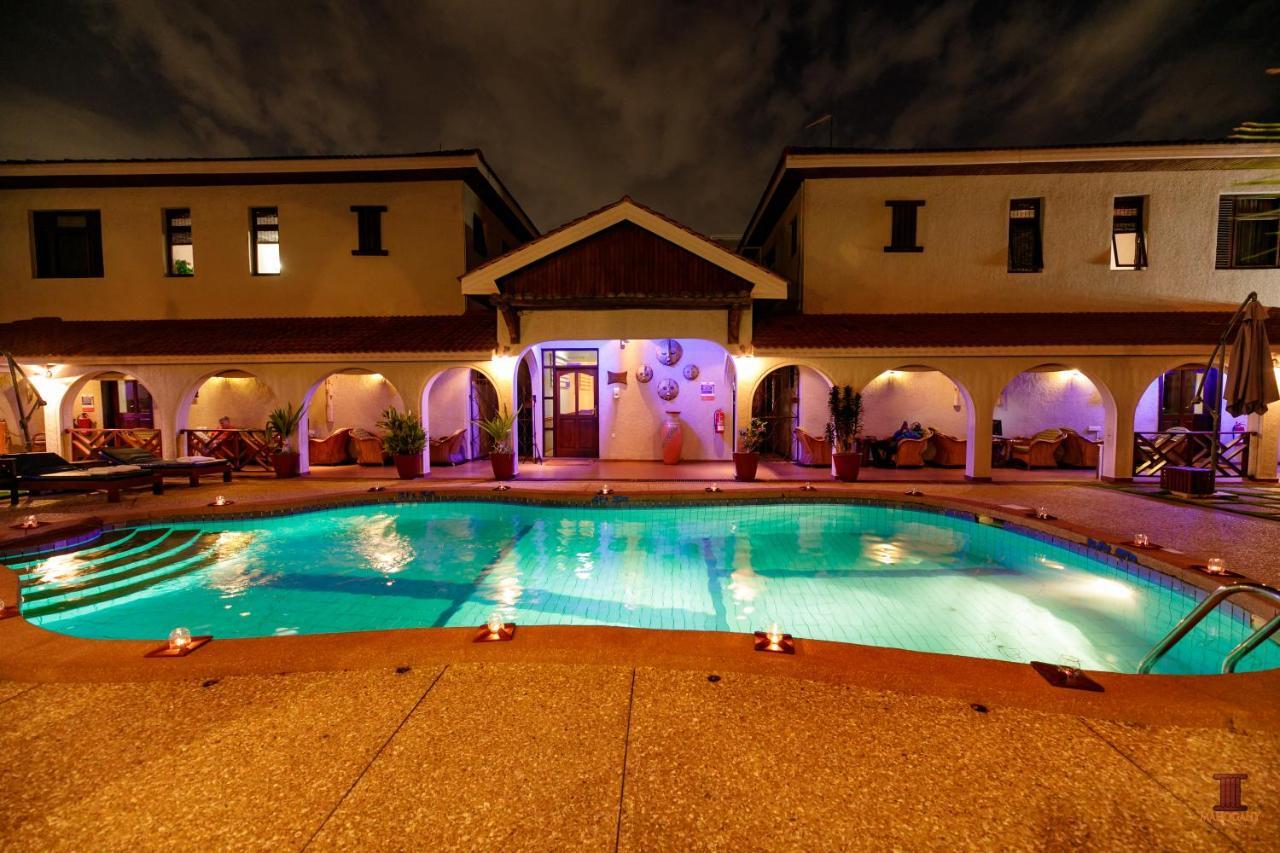 Mahogany Lodge, Cantonments Accra Exterior photo
